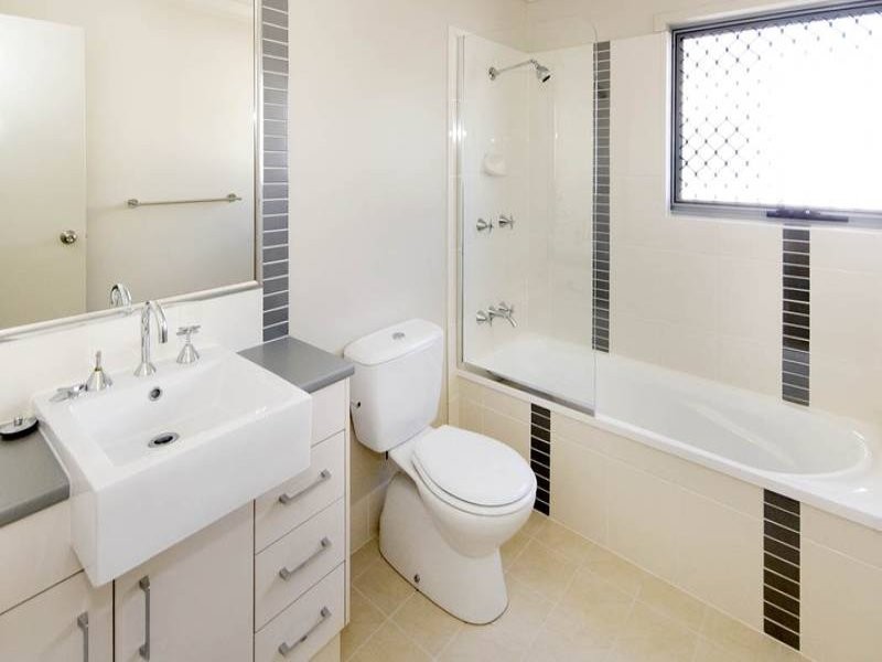 2/84 Villa Street, Yeronga QLD 4104