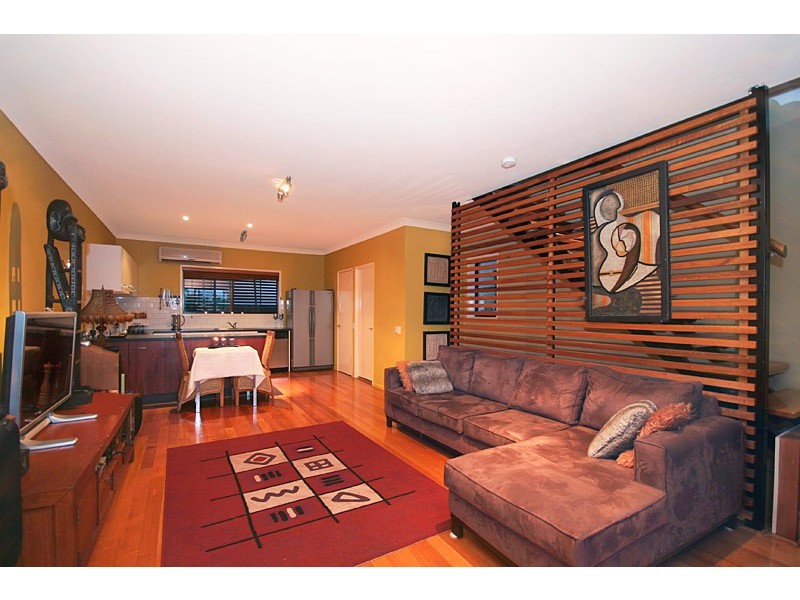 13/11  Cardross Street, Yeerongpilly QLD 4105