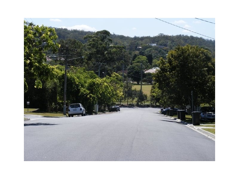 28 Dinmore Street, Moorooka QLD 4105