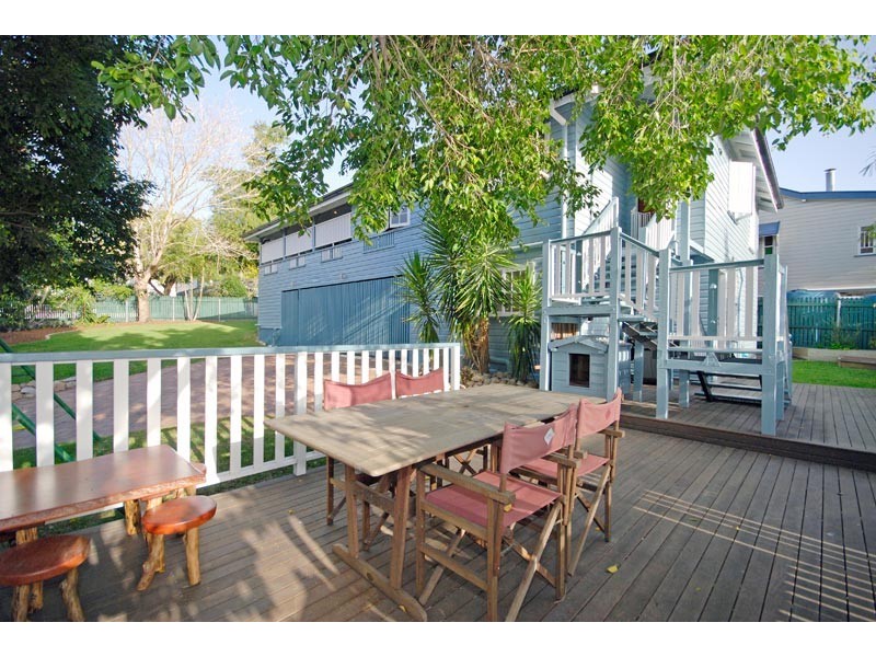225  Ekibin Road, Tarragindi QLD 4121