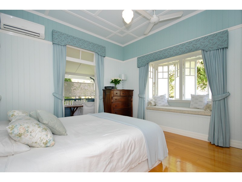 225  Ekibin Road, Tarragindi QLD 4121