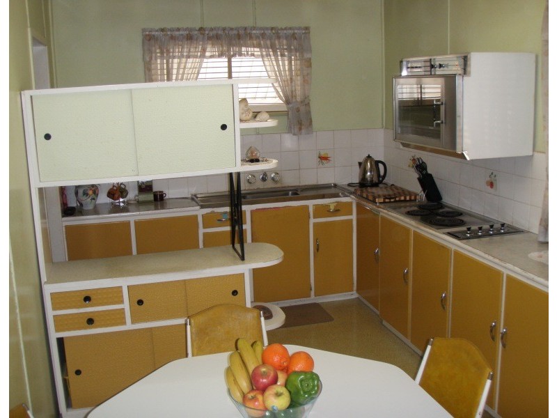 18  Burgess Street, Salisbury QLD 4107