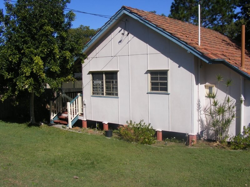 18 Nettleton Crescent, Moorooka QLD 4105