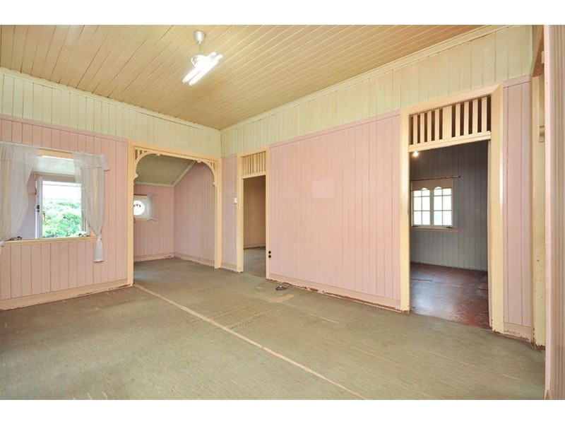 12 Barr Street, Tarragindi QLD 4121