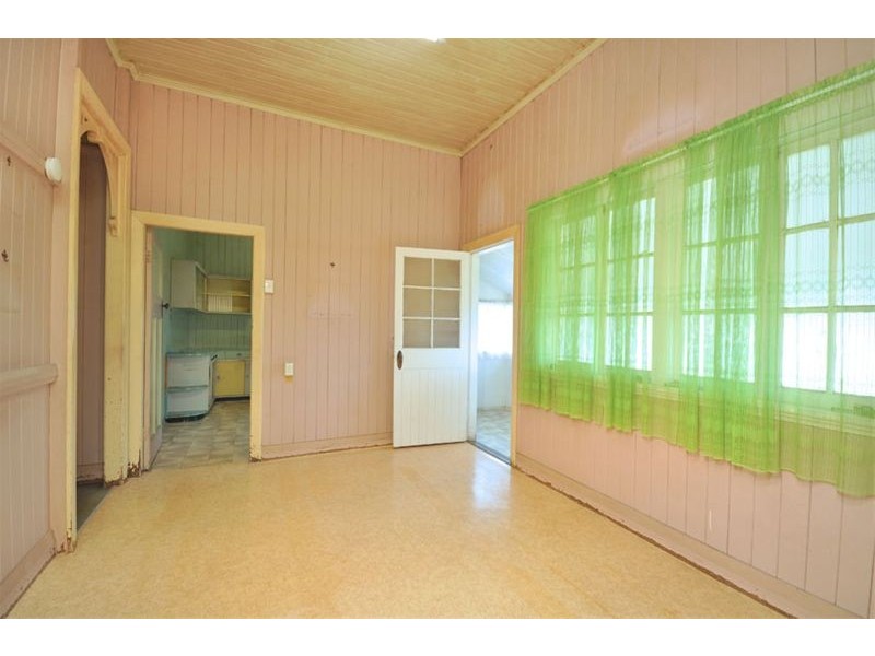 12 Barr Street, Tarragindi QLD 4121