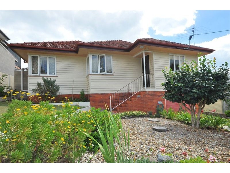 17 Carroll Street, Bardon QLD 4065