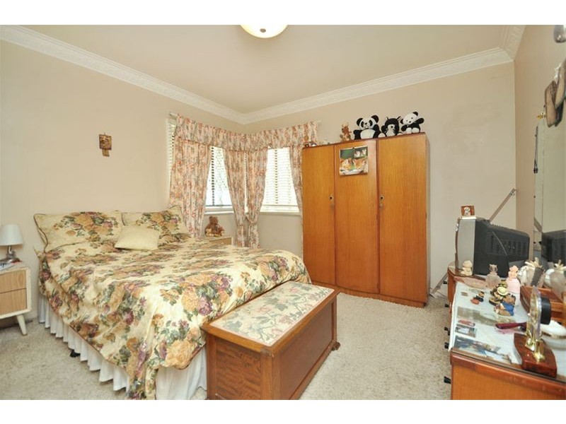 17 Carroll Street, Bardon QLD 4065