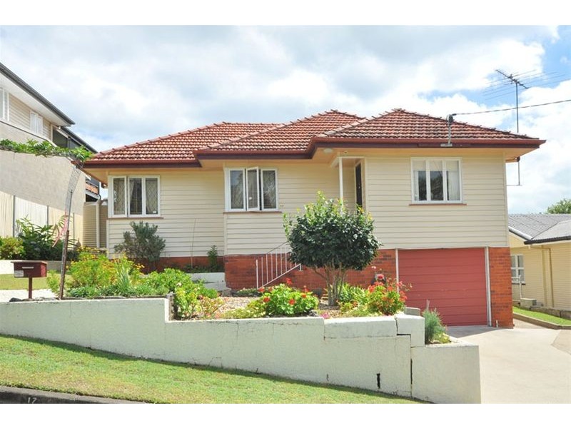 17 Carroll Street, Bardon QLD 4065