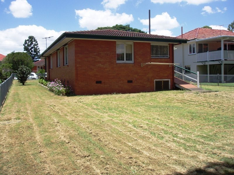 32 Barmore Street, Tarragindi QLD 4121