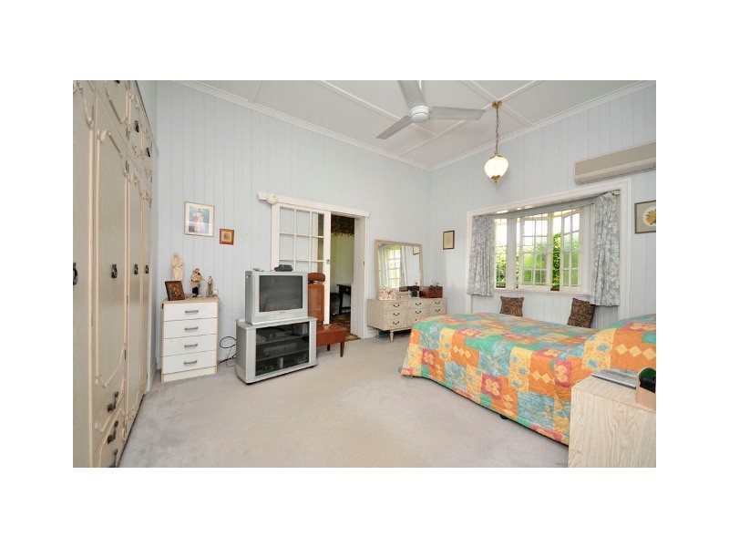 21  Weal Avenue, Tarragindi QLD 4121