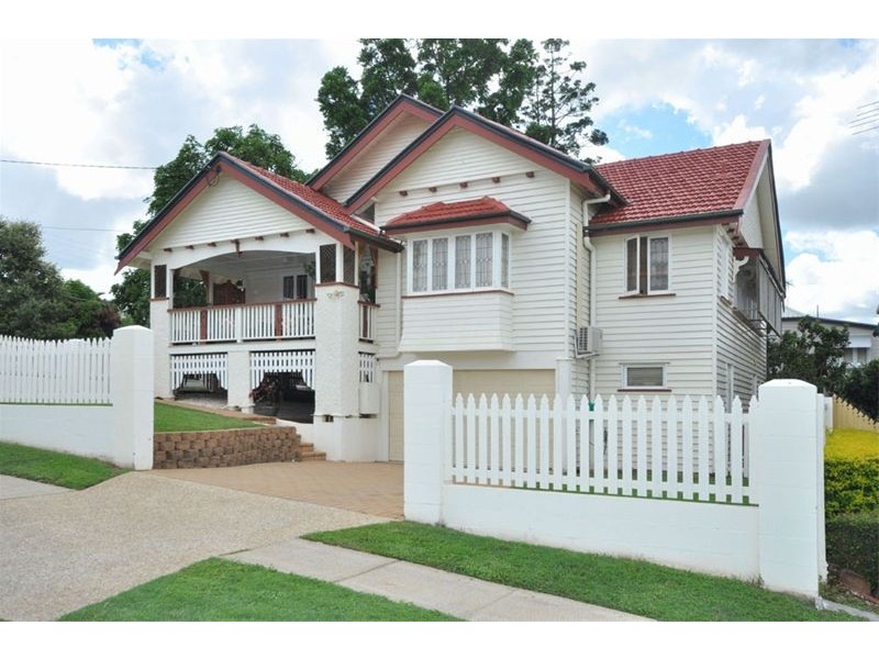 16 Sarah Street, Annerley QLD 4103