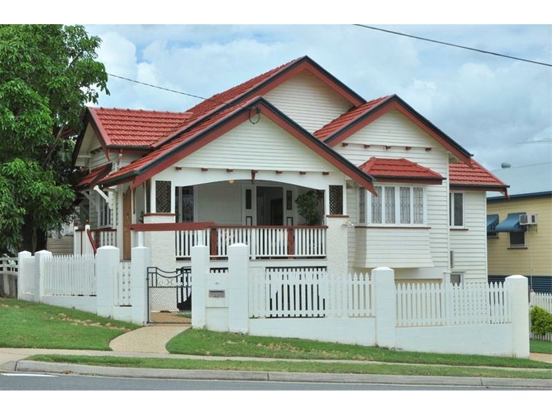 16 Sarah Street, Annerley QLD 4103