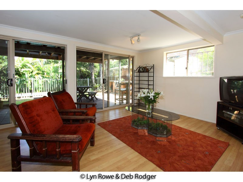 102 Fegen Drive, Moorooka QLD 4105