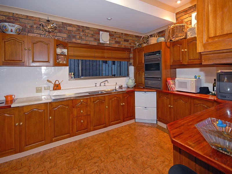 16  Tamarang Street, Tarragindi QLD 4121