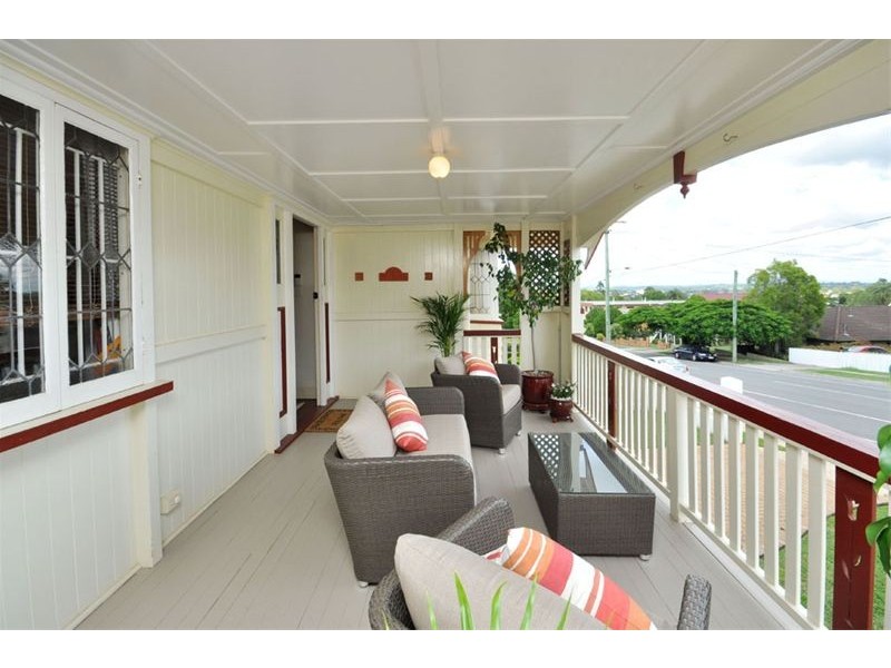 16 Sarah Street, Annerley QLD 4103