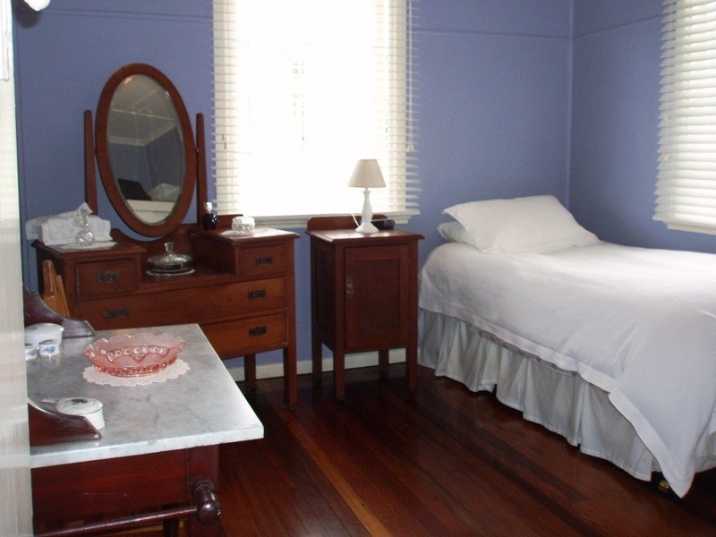 19 Manson Parade, Yeronga QLD 4104