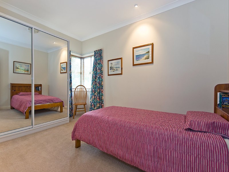 23 Elgar Street, Holland Park QLD 4121