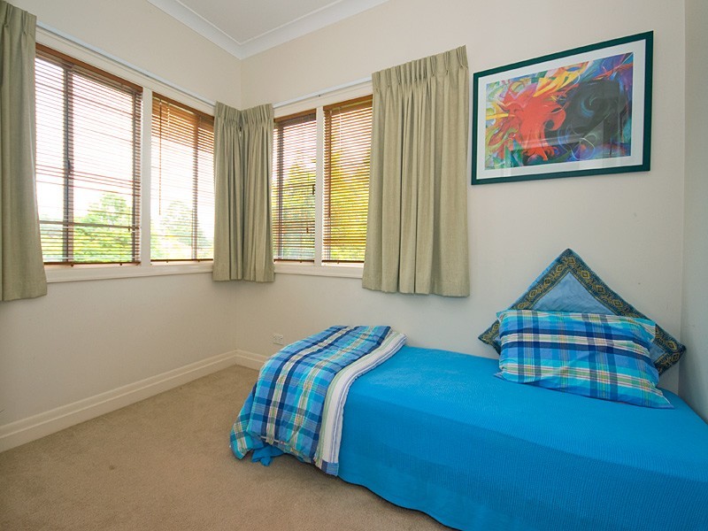 23 Elgar Street, Holland Park QLD 4121