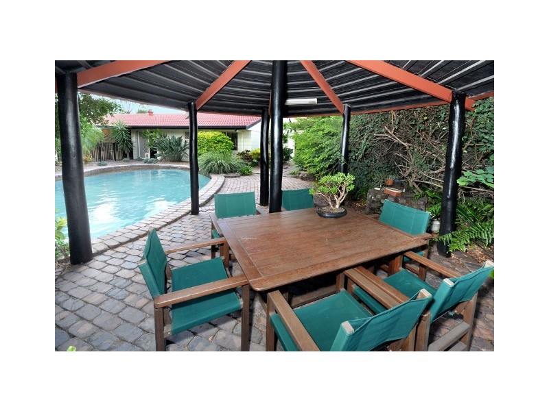 6  Akora Street, Macgregor QLD 4109