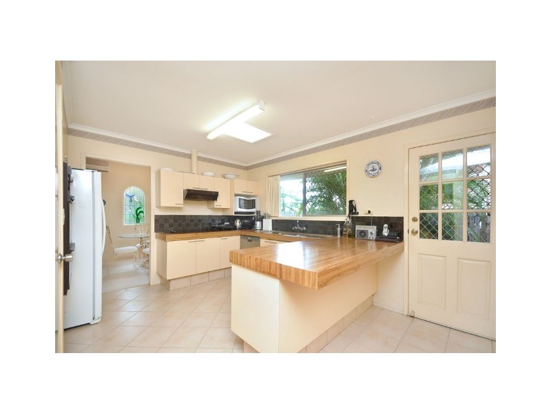 6  Akora Street, Macgregor QLD 4109