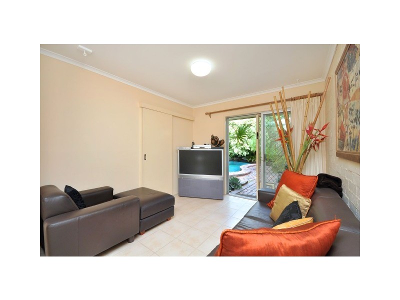 6  Akora Street, Macgregor QLD 4109