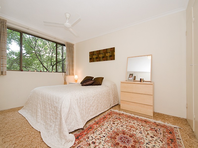 2/55 Bellevue Terrace, St Lucia QLD 4067