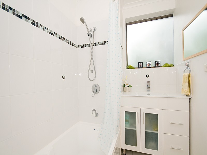 2/55 Bellevue Terrace, St Lucia QLD 4067