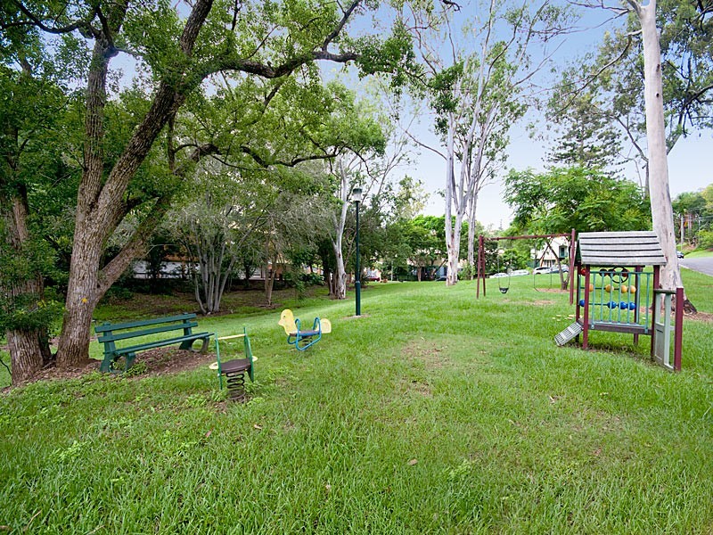 2/55 Bellevue Terrace, St Lucia QLD 4067