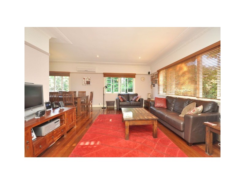 18  Weal Avenue, Tarragindi QLD 4121