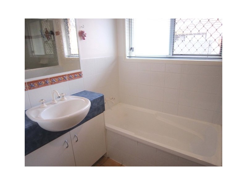 4/92 Plimsol Street, Greenslopes QLD 4120