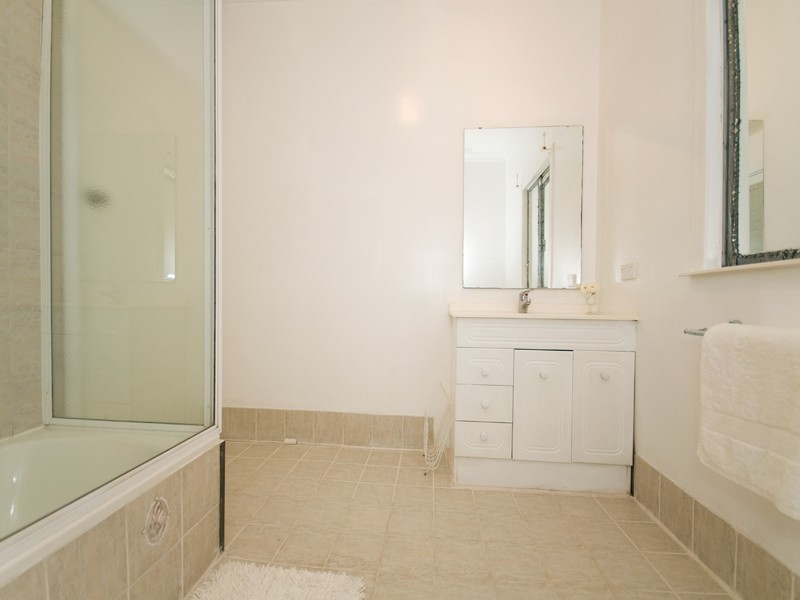 32 Lancelot Street, Tennyson QLD 4105