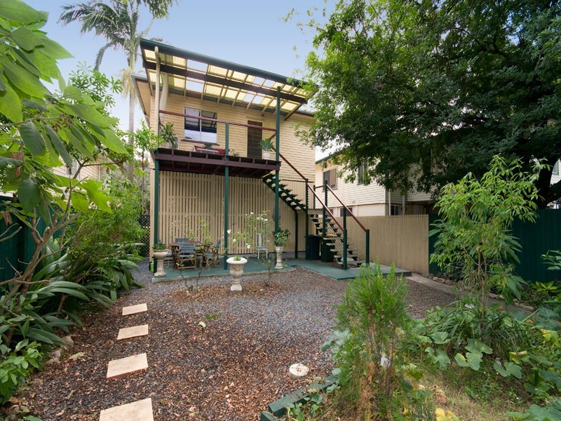 32 Lancelot Street, Tennyson QLD 4105