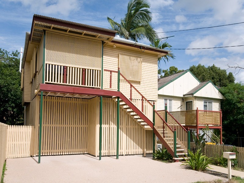 32 Lancelot Street, Tennyson QLD 4105