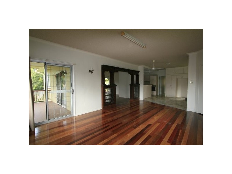 21 Weal Avenue, Tarragindi QLD 4121