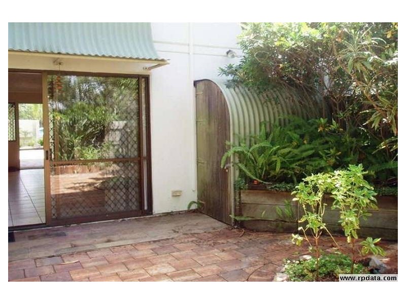 6/27  Brassey Street, Fairfield QLD 4103