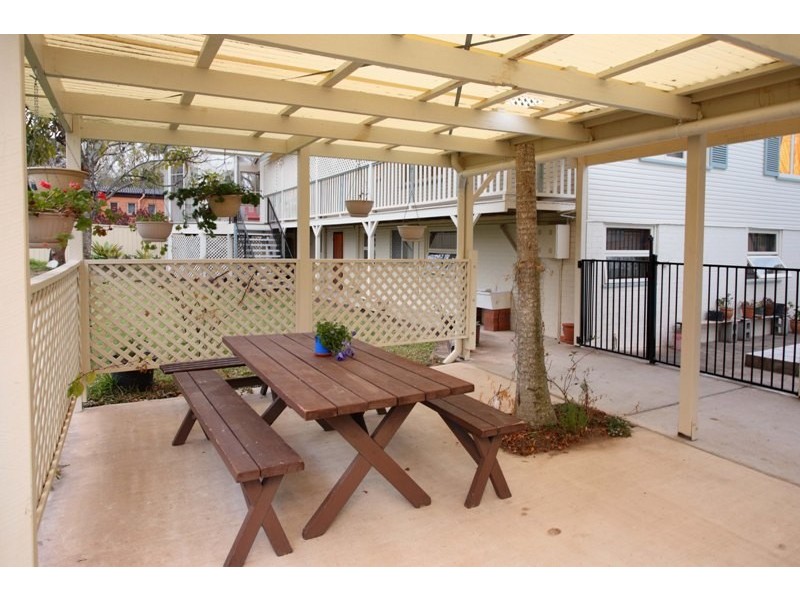 77 Ormadale Road, Yeronga QLD 4104