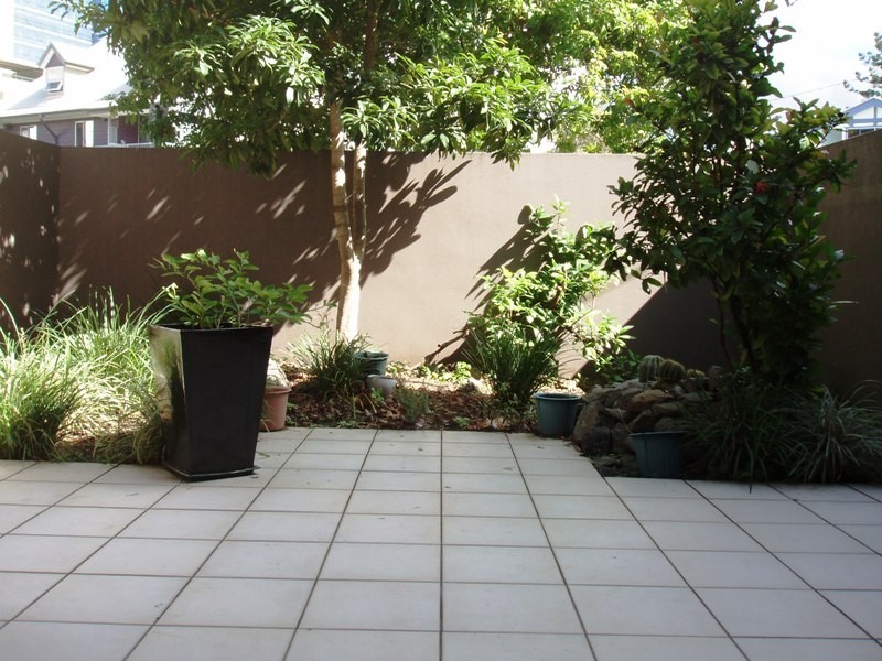 2/117  Fortescue Street, Spring Hill QLD 4000