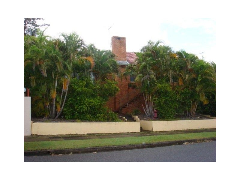 8 Brown Street, Camp Hill QLD 4152