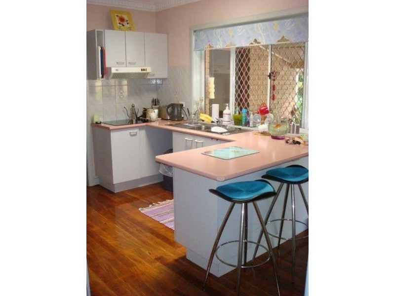 8 Brown Street, Camp Hill QLD 4152