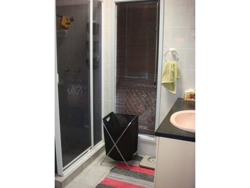 8 Brown Street, Camp Hill QLD 4152