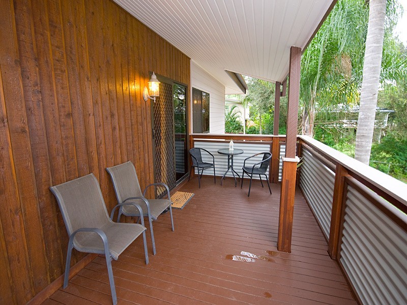 95 Nursery Road, Holland Park West QLD 4121