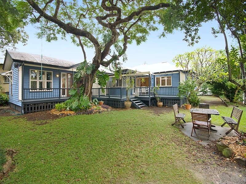 32  Douglas Street, Yeronga QLD 4104