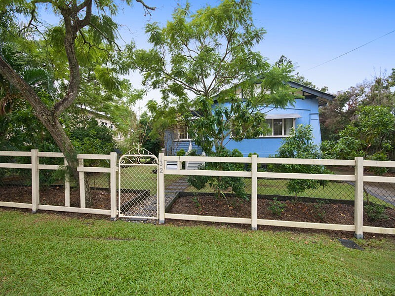 32  Douglas Street, Yeronga QLD 4104