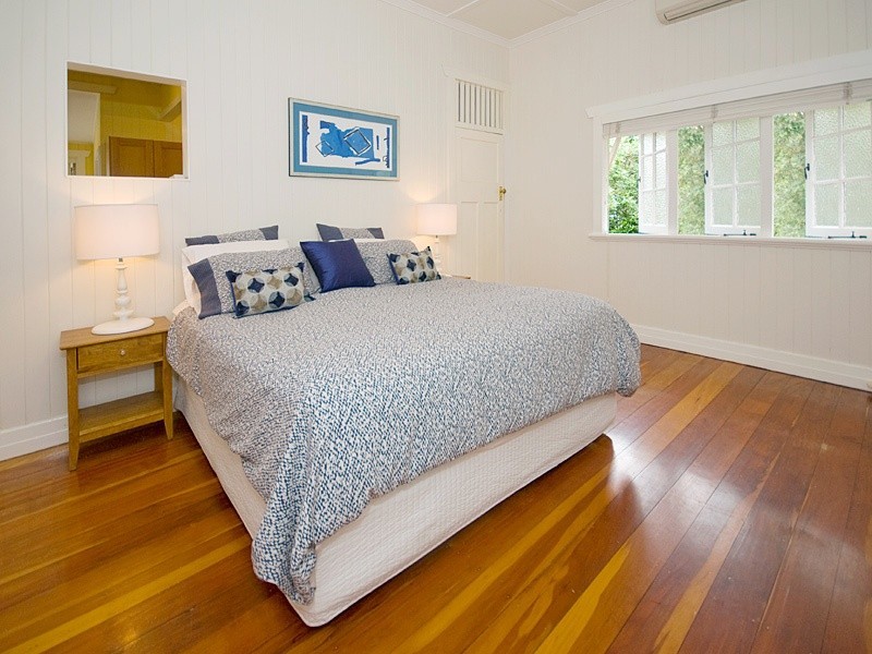 32  Douglas Street, Yeronga QLD 4104