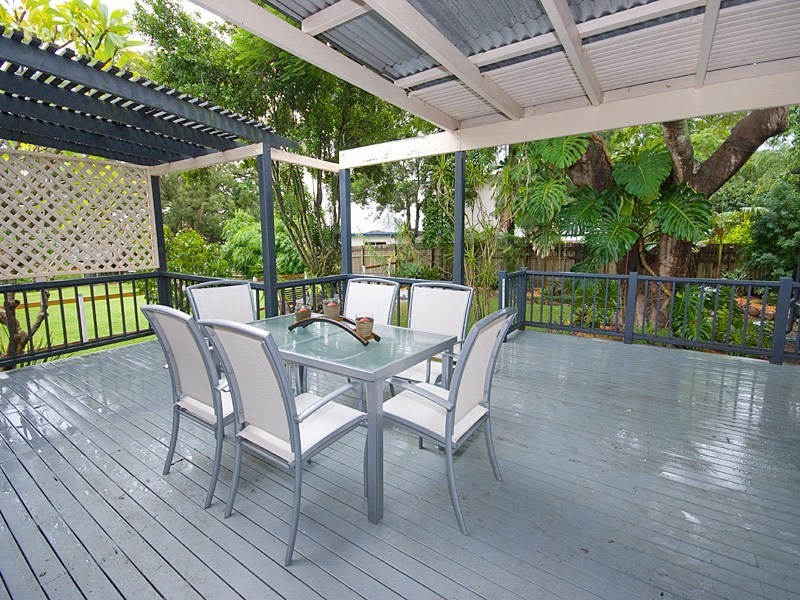 32  Douglas Street, Yeronga QLD 4104