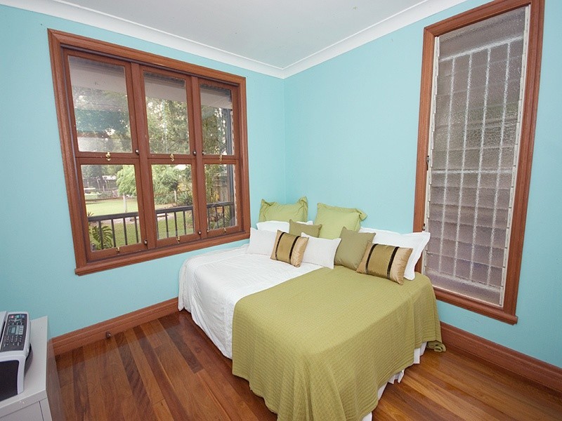 32  Douglas Street, Yeronga QLD 4104