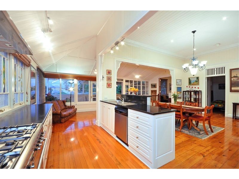 60 Gladstone Road, Highgate Hill QLD 4101