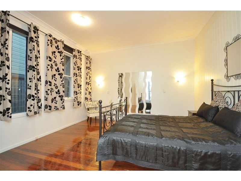 60 Gladstone Road, Highgate Hill QLD 4101