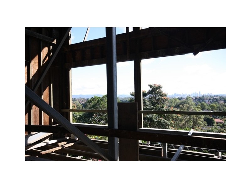 70 Kneale Street, Holland Park West QLD 4121