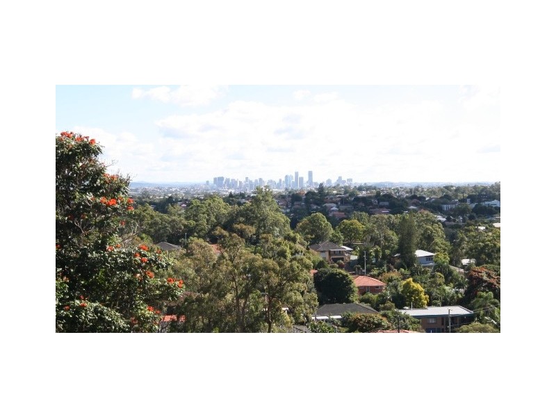 70 Kneale Street, Holland Park West QLD 4121